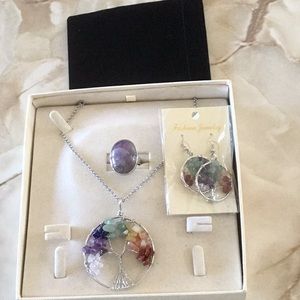 Natural different stones jewelry sets.